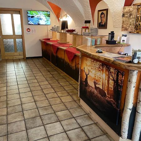 Hotel Restaurant Gasthof Michal Гундерсхайм Экстерьер фото